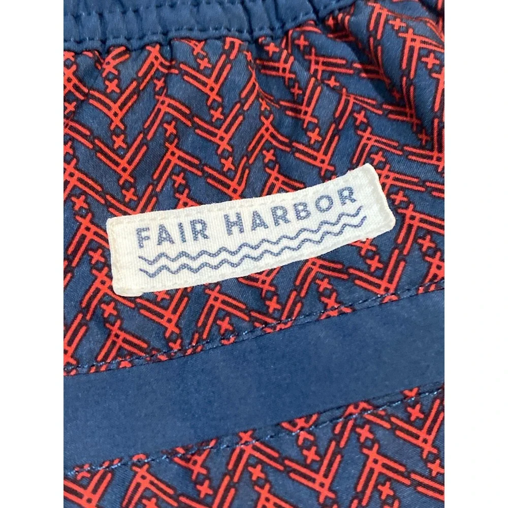 Fair Harbor Mens XL Swim Trunks Red Navy Chevron Geometric BreezeKnit Liner 7.5